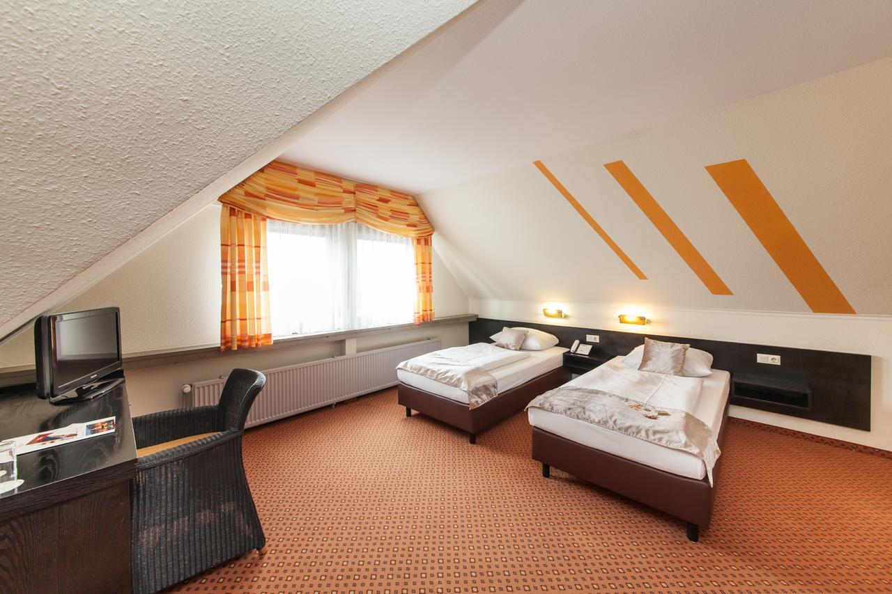 Hotel Strohgaeu Korntal-Münchingen Exterior foto